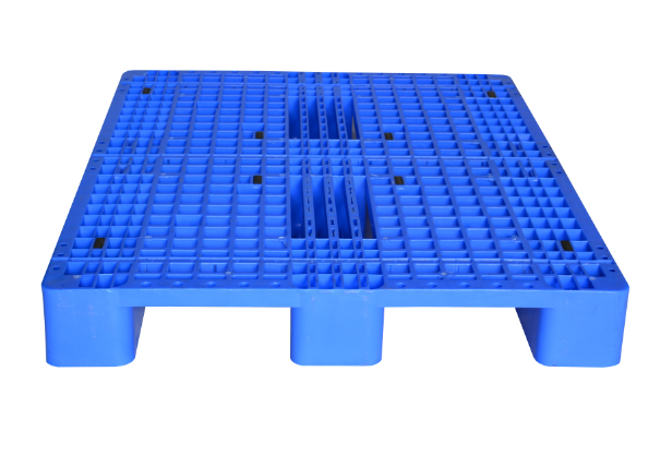 7 Factors to Consider Before You Buy Heavy Duty Plastic Pallets