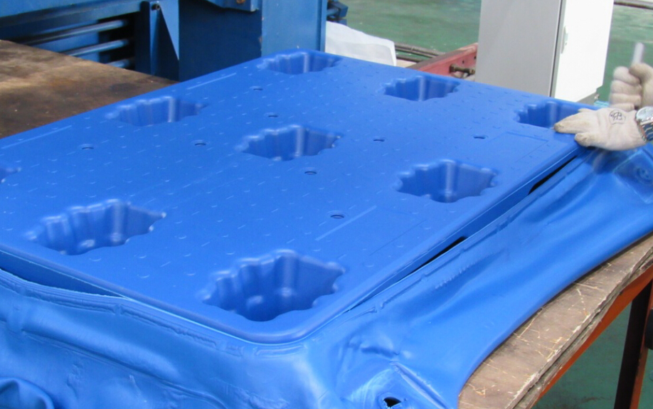 product the blow mold pallets